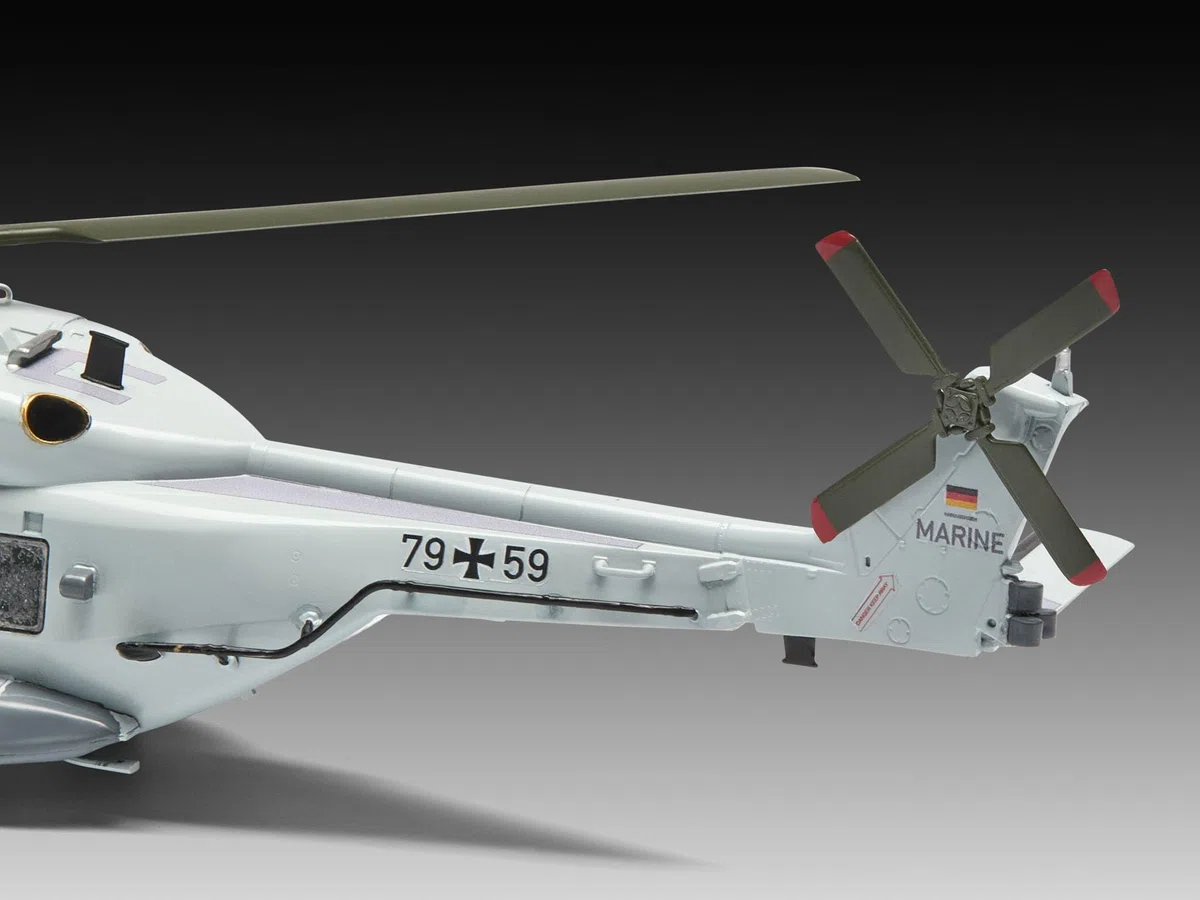 Revell 03784 NH90 NFH Navy 1:72 Scala - Kit di modellismo in plastica non assemblato/non dipinto