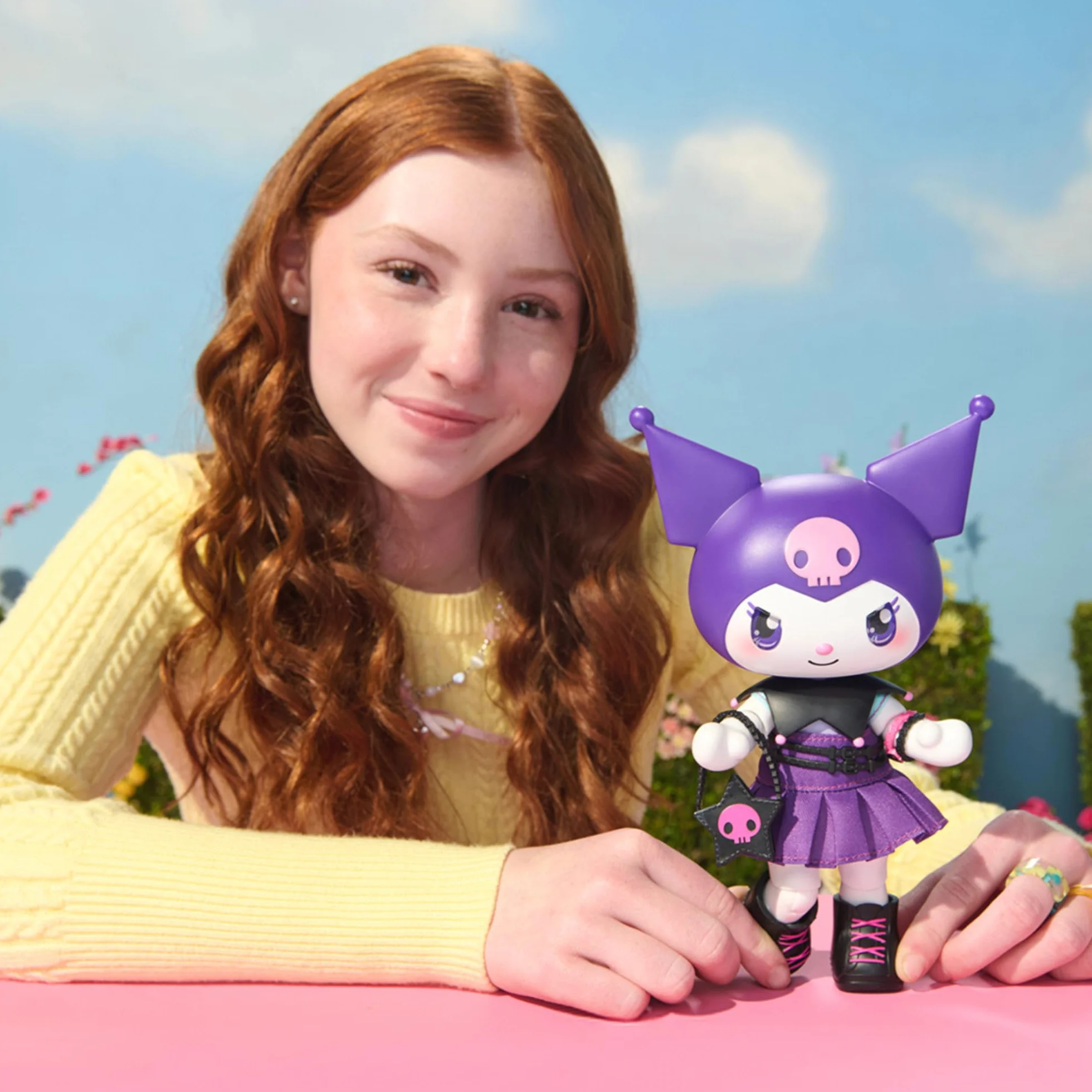 Hello Kitty - Kuromi Premier Bambola 20 cm, 9 Punti Di Articolazione, Vestiti E Accessori Removibili, Per Collezionisti, Bambini e Bambine dai 3 Anni