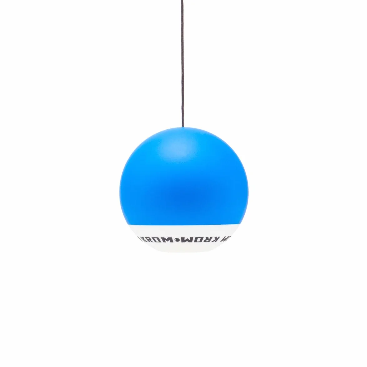 KROM Kendama Gioco - POP Blu Scuro - Equilibrio impeccabile - Abilità cognitive migliorate - Equilibrio, riflessi e creatività migliorati - Modello Kendama Pro fatto per principianti e professionisti.