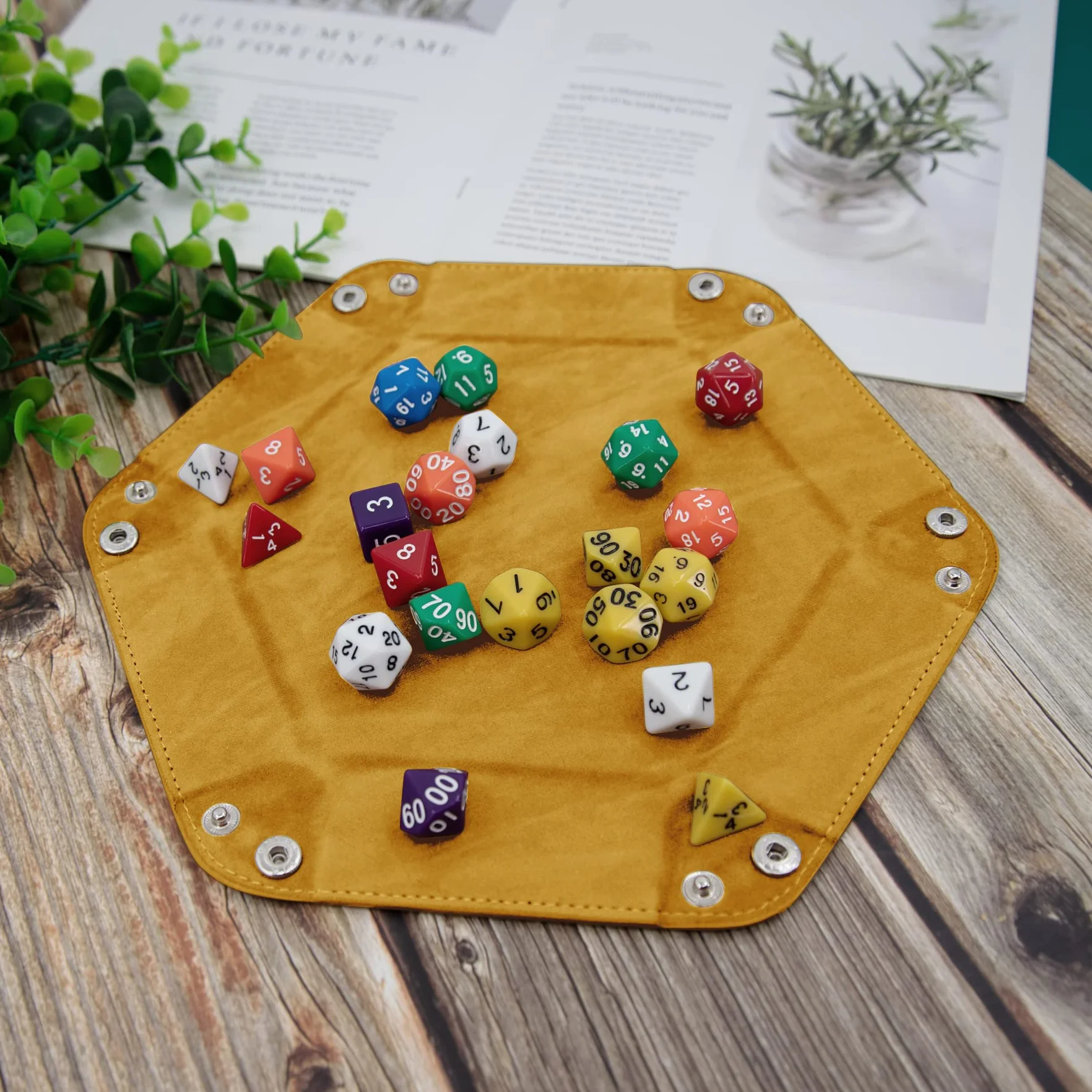 SIQUK 6 Pezzi Tavola per Dadi Vassoio per Dadi PU e Velluto Dice Tray per DND RPG (Rosso, Blu, Viola, Nero, Verde, Giallo)
