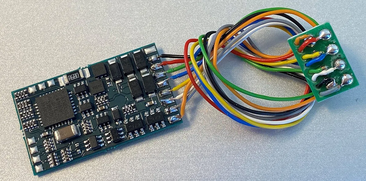 Appel NEM652 - Connettore NEM652 a 8 poli