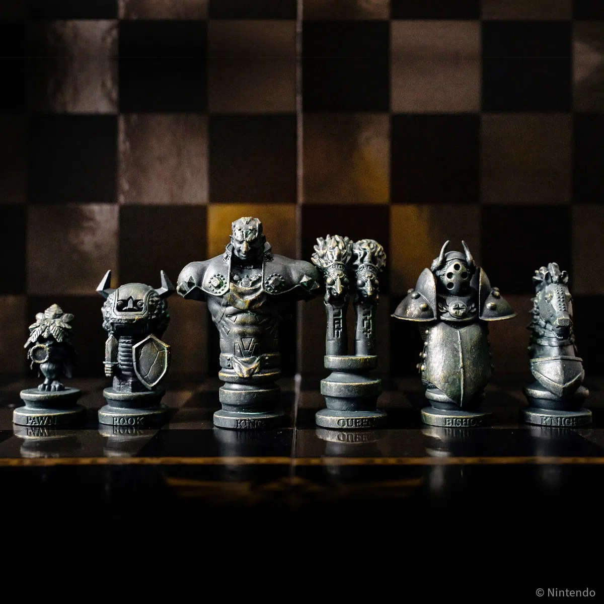 USAopoly The Legend of Zelda Collector's Chess Set – Gioco di Strategia – Per Fan di Zelda – 2 Giocatori | 60+ Minuti | Da 8 Anni in Su – Inglese