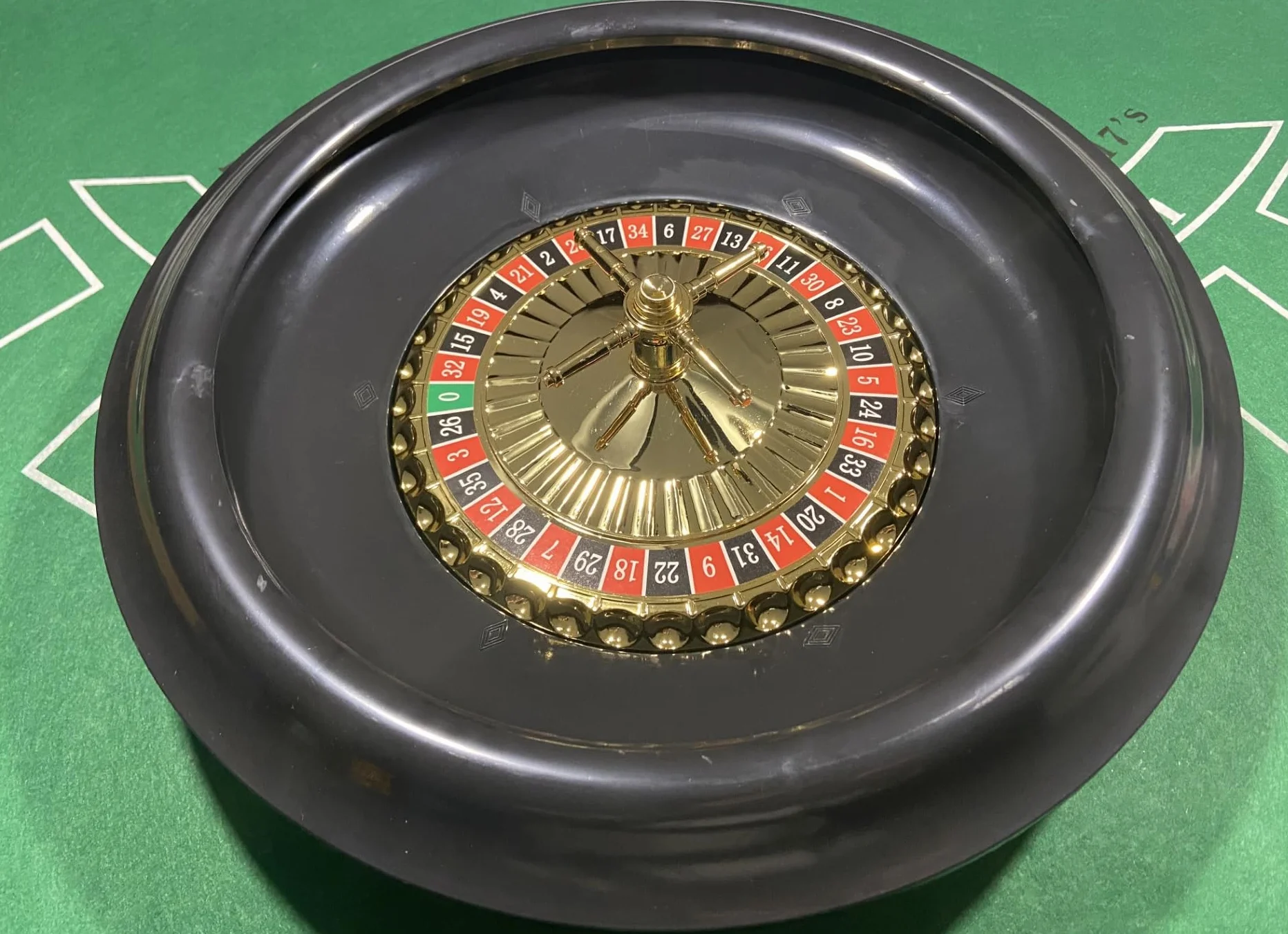 BOXED ROULETTE SET - LARGE WHEEL, FELT, RAKE,BALLS, MARKER + 50 FULL WIDTH STARTER CHIPS