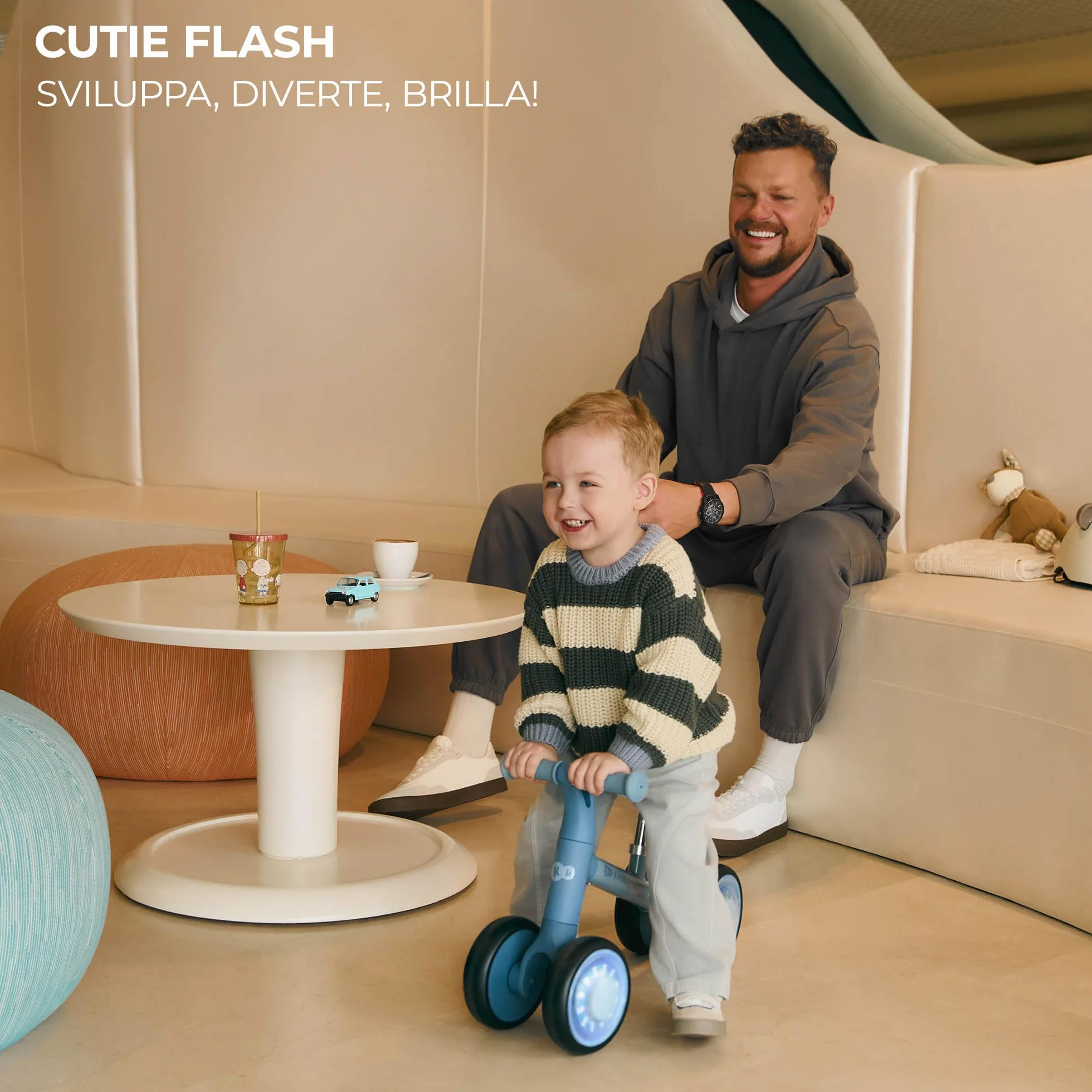 Kinderkraft CUTIE FLASH, bicicletta educativa per bambini, senza pedali, ruote con luci a LED, design moderno, costruzione sicura, per bambini a partire da 1 anno, Rosa